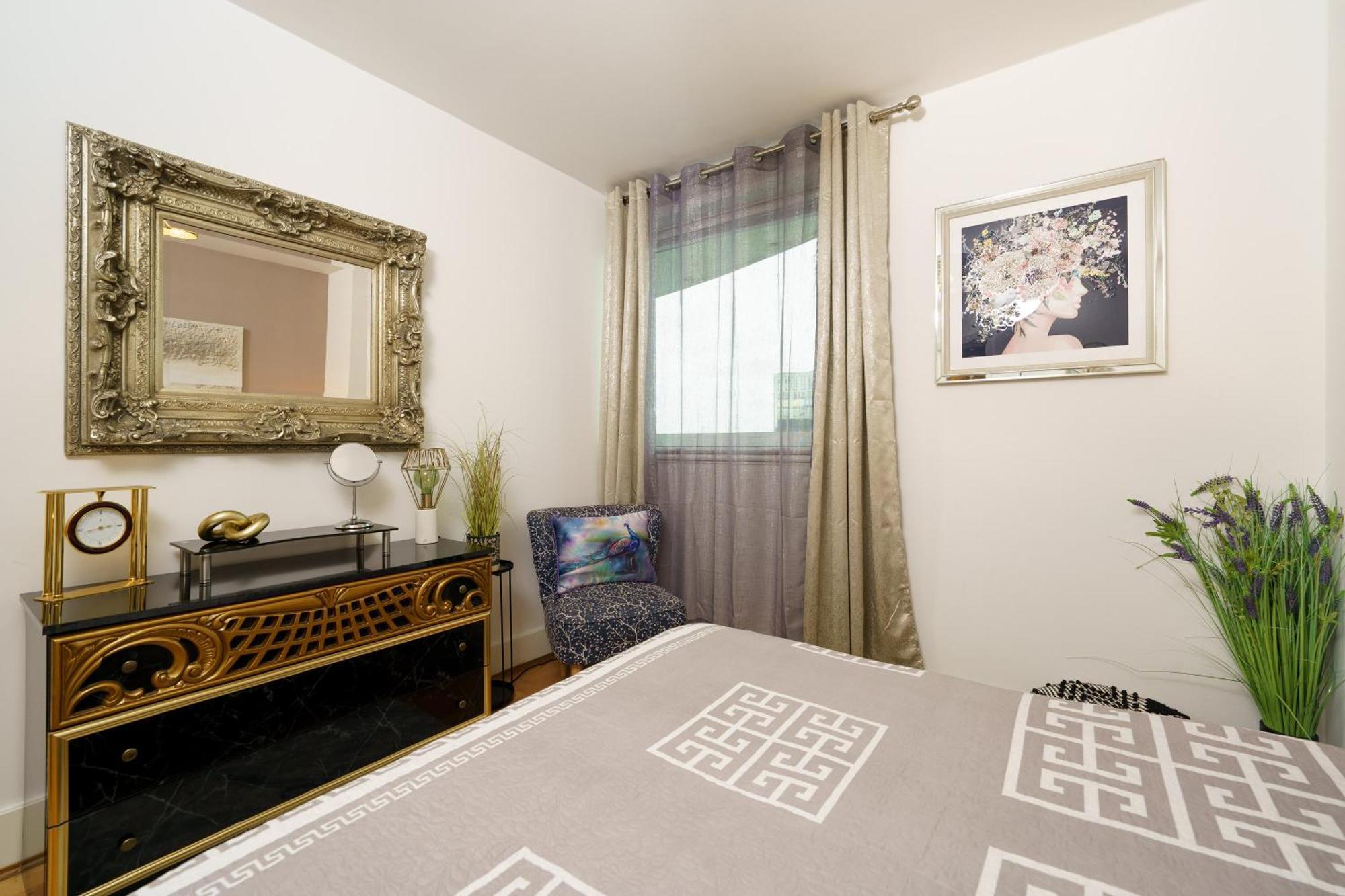 St George Thames Apartment London Exterior photo