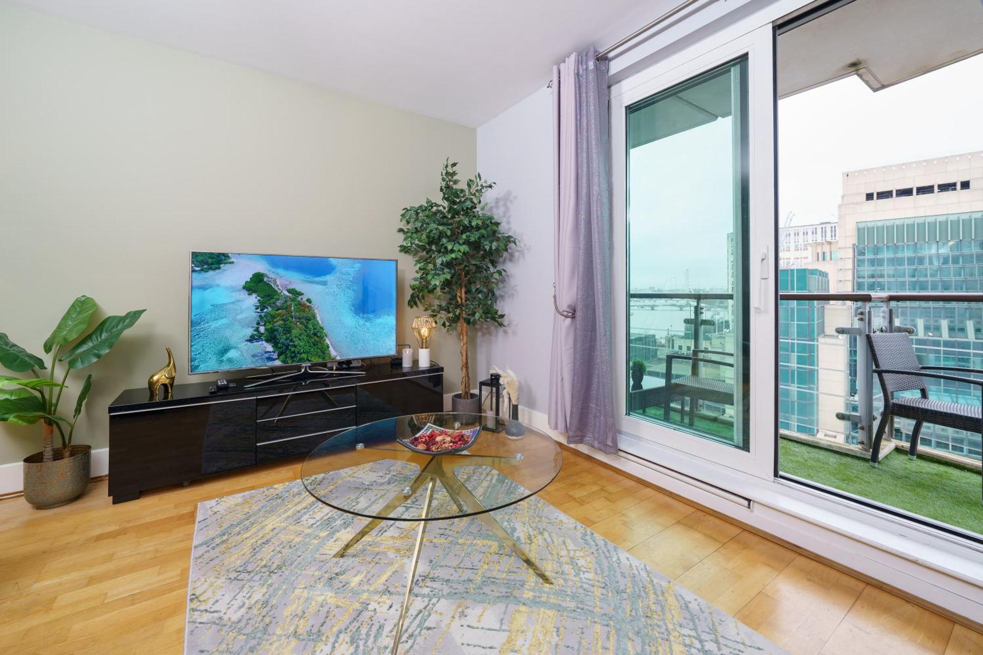St George Thames Apartment London Exterior photo